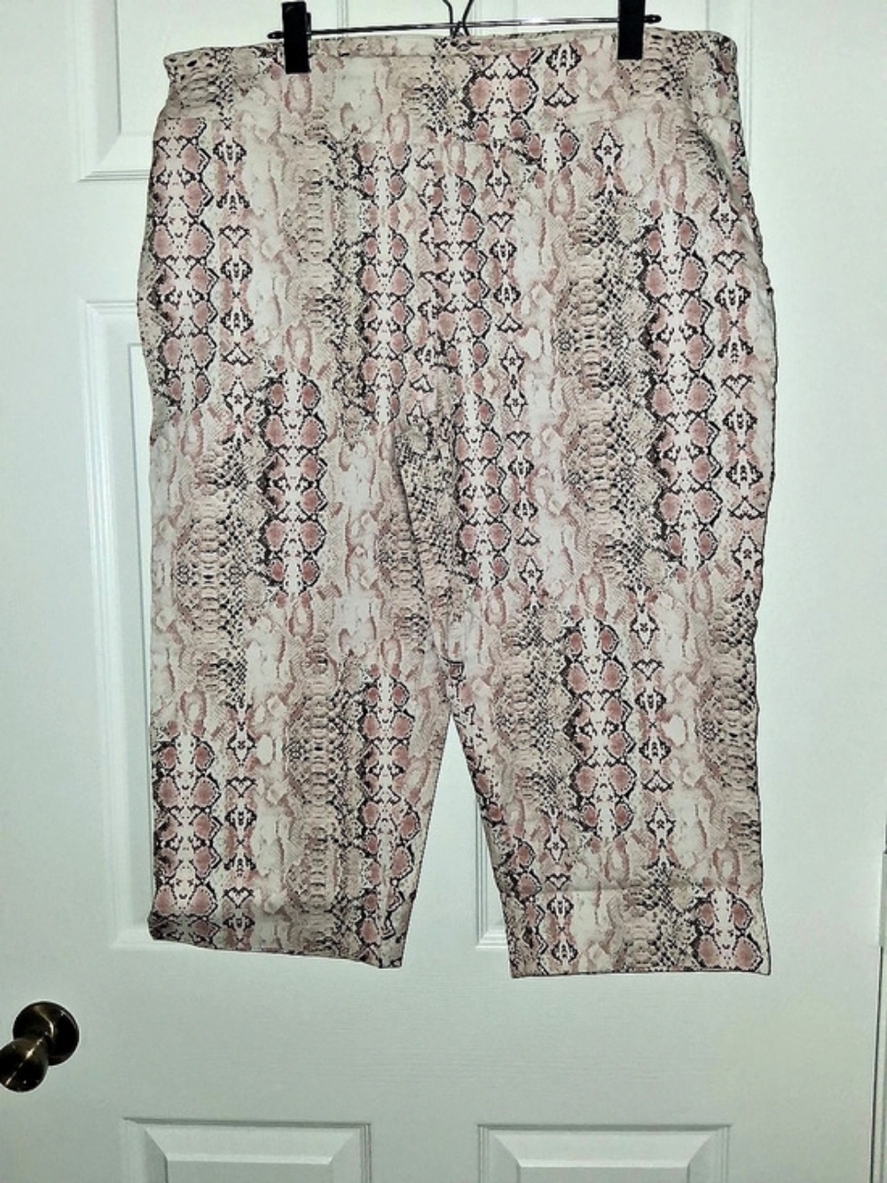 Zac & Rachel Printed Capris Pink & Cream Size 22W Like New